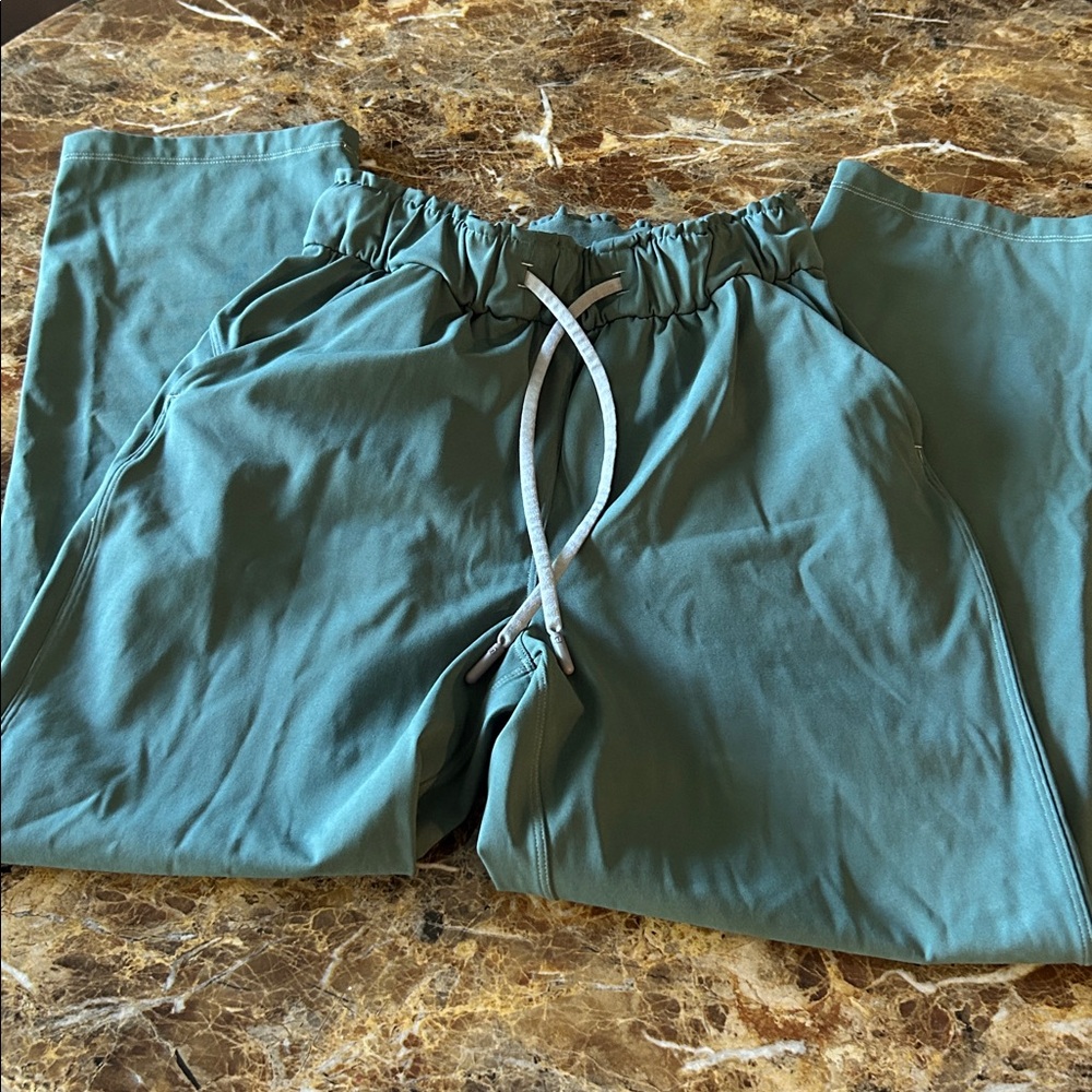 Lululemon green Drawstring Pants